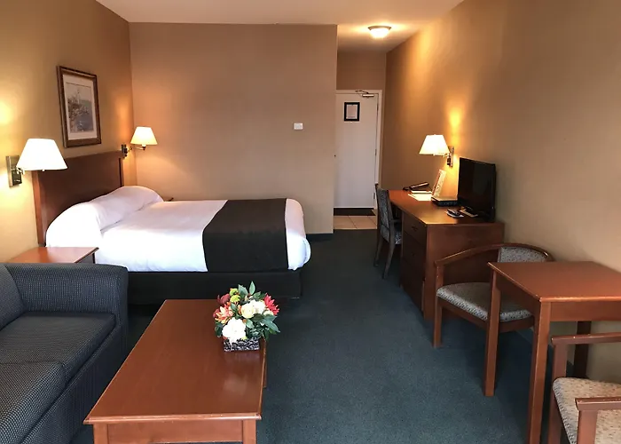 Beach Gardens Resort And Marina